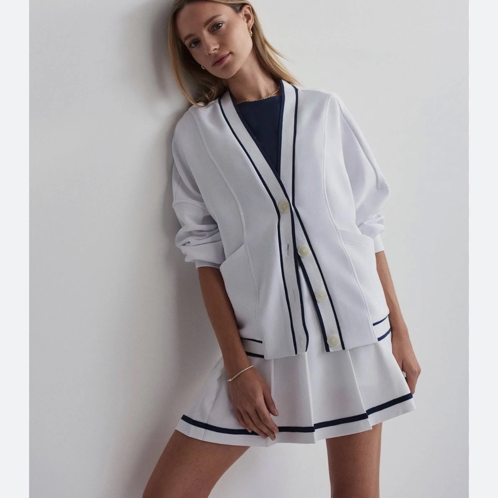 Varley Doublesoft Decker Off Court Cardigan in white varsity prep size XL